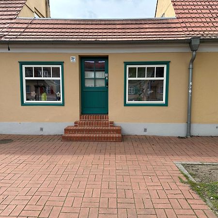 Smart Home - Die Etwas Andere Ferienwohnung! Brandenburg  Exterior foto